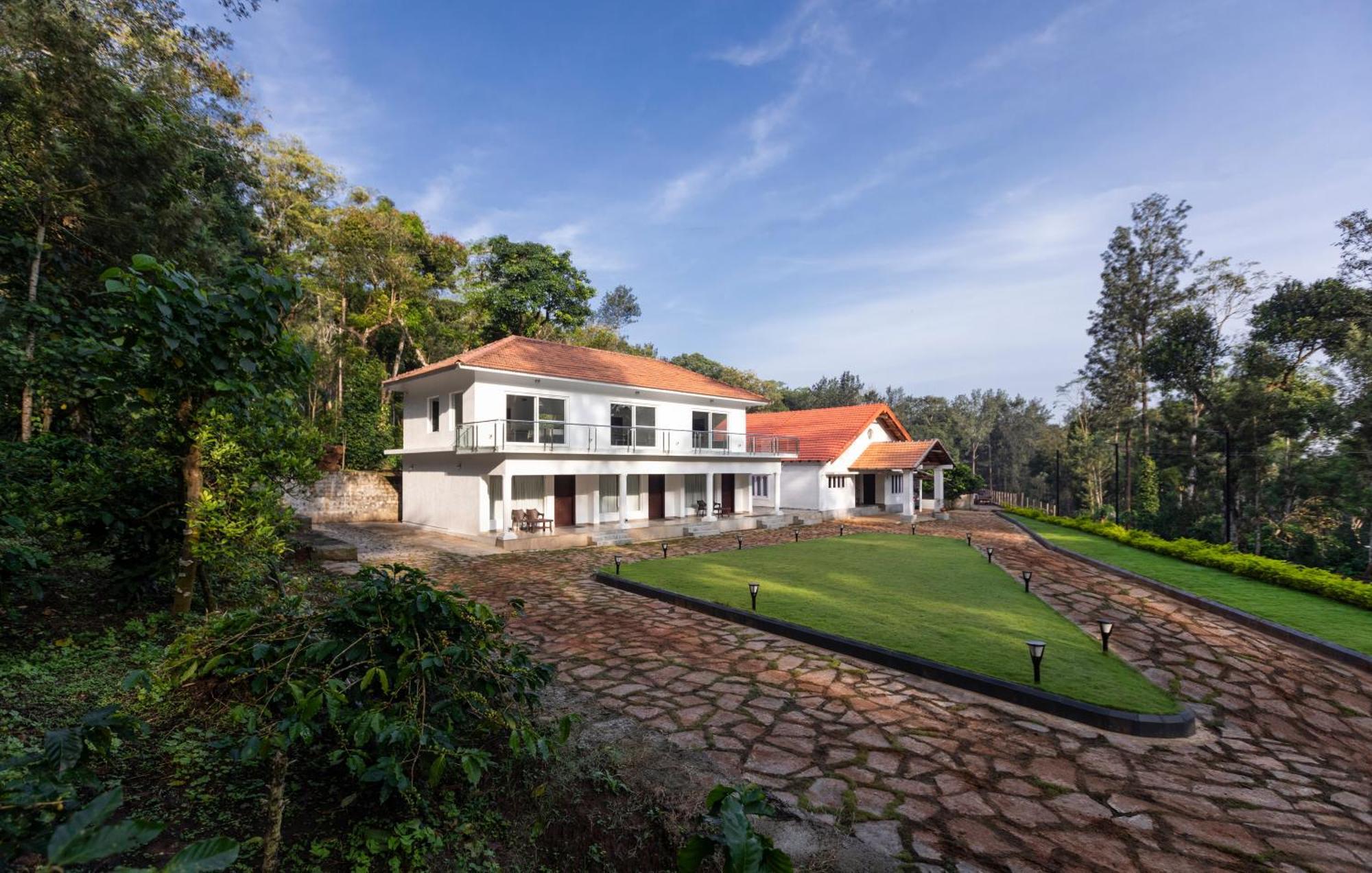 Tusker Trail By Luxunlock Hotel Suntikoppa Exterior foto